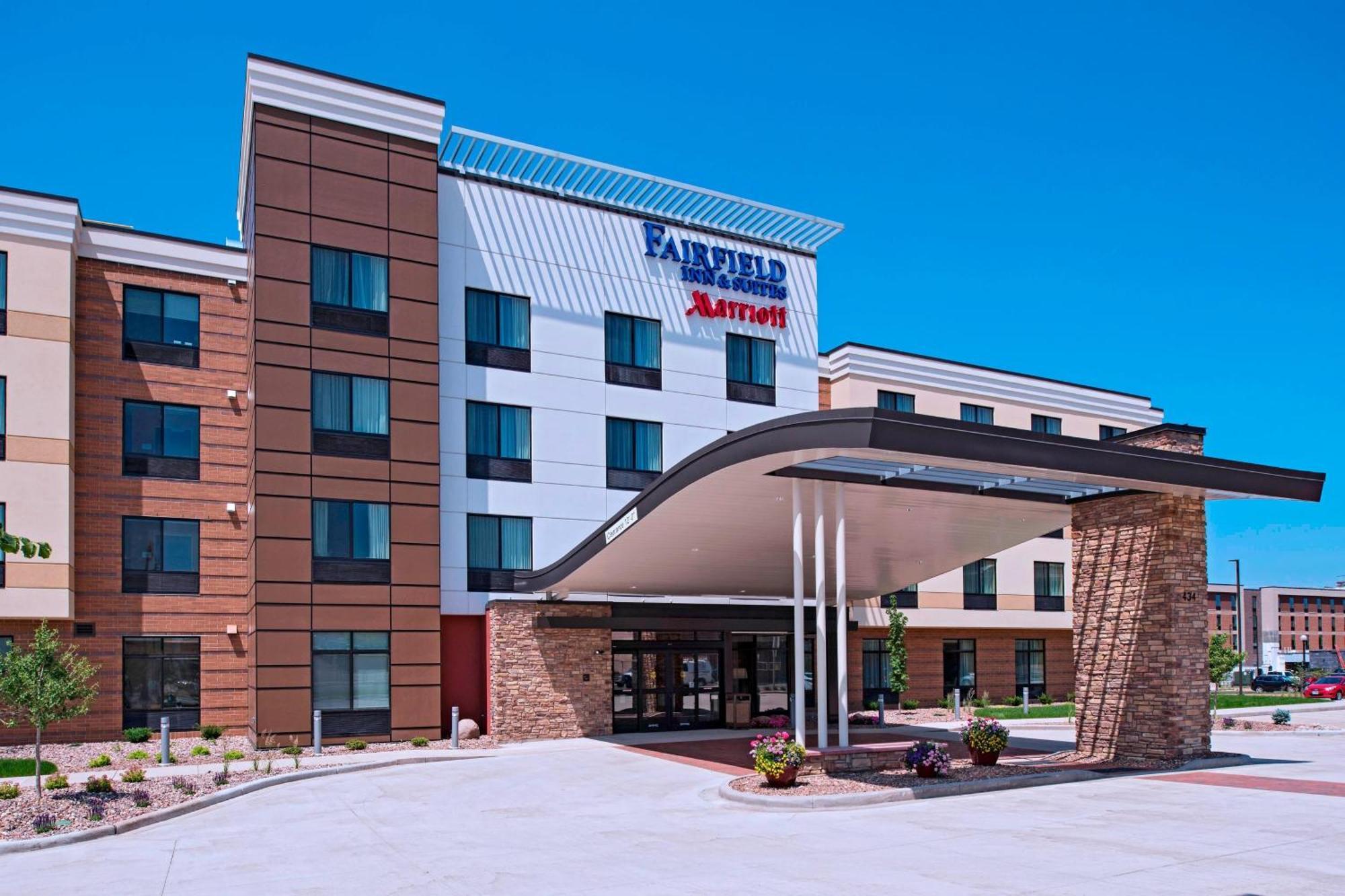 Fairfield Inn & Suites By Marriott La Crosse Downtown מראה חיצוני תמונה